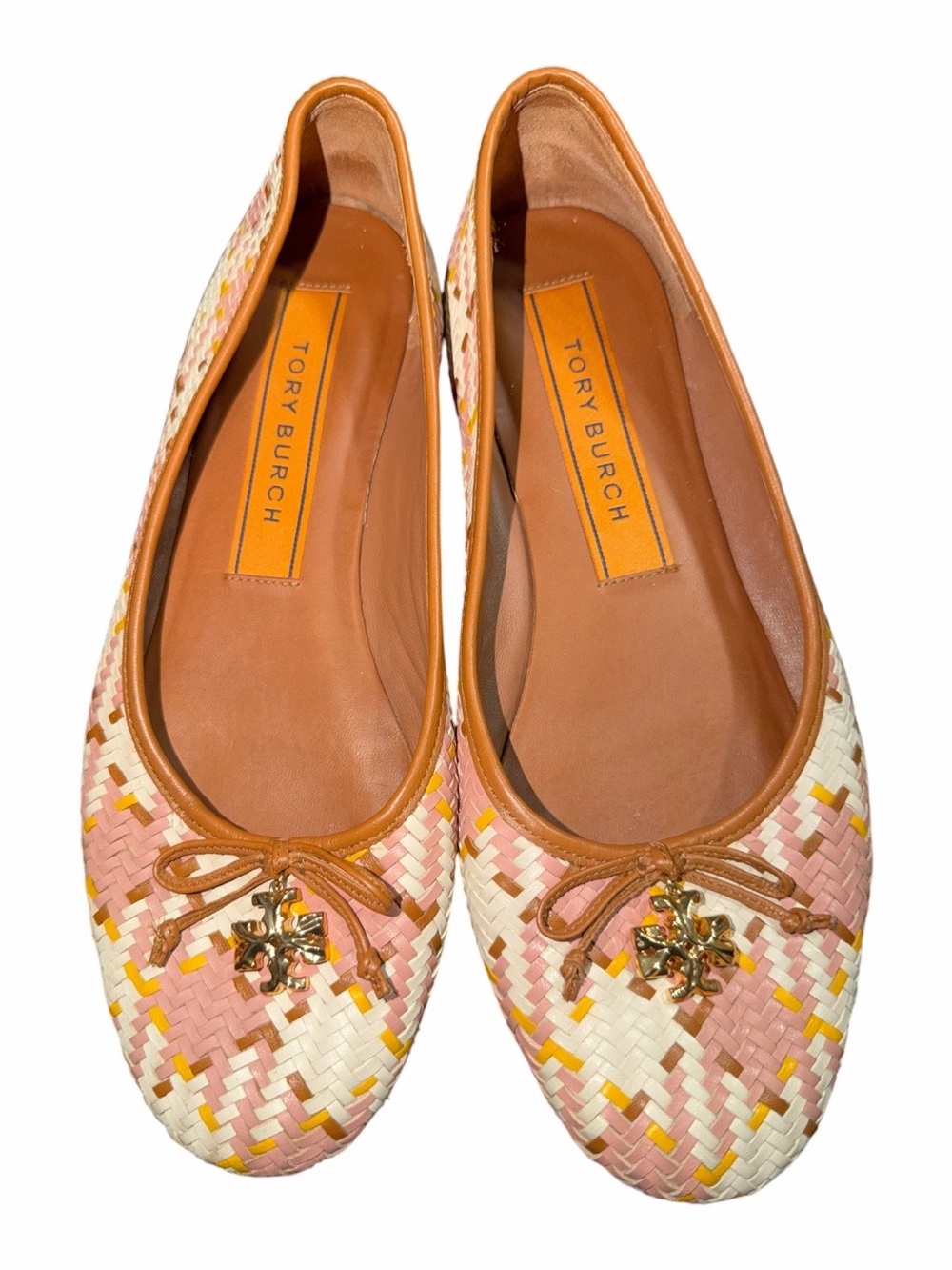 Tory Burch Pink Multi Woven Leather Bow Flats with Gold Logo Charm - Picture 2 of 8